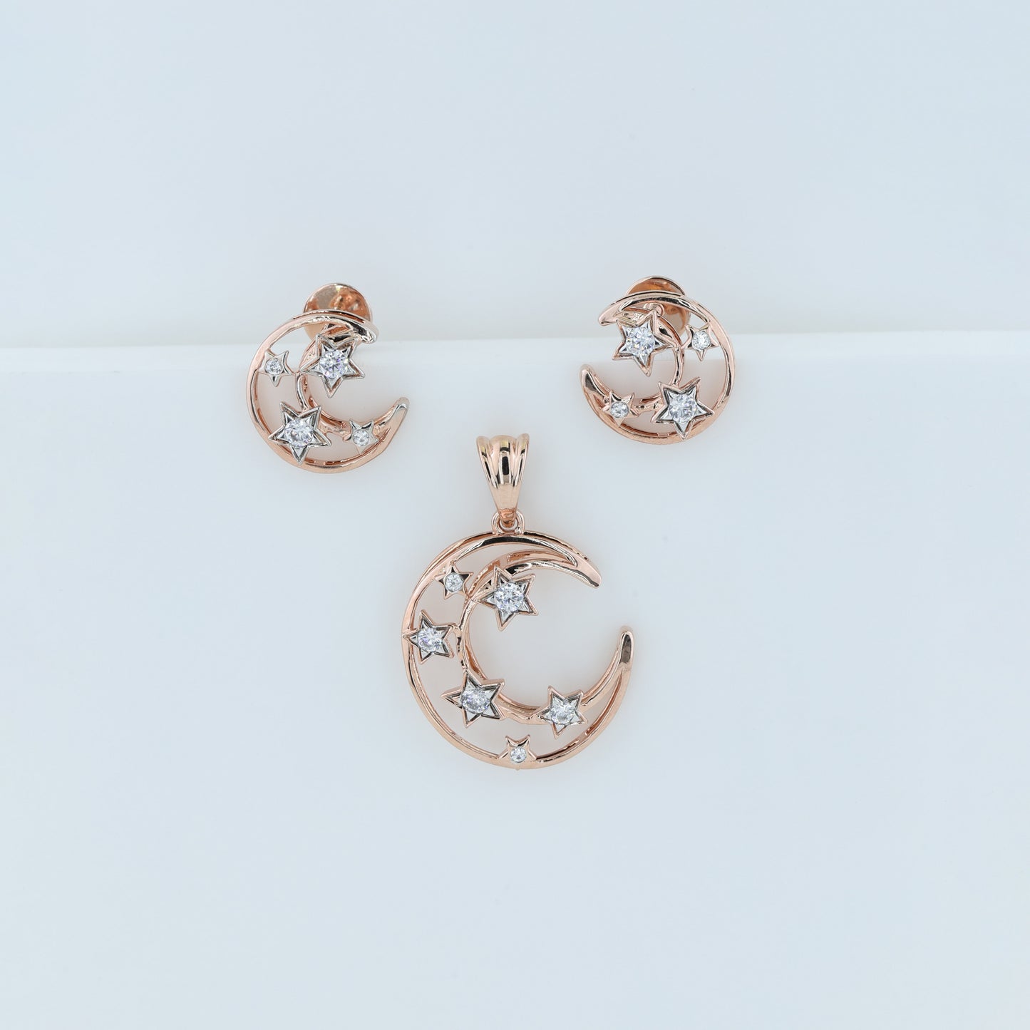 Moon Diamond Pendent