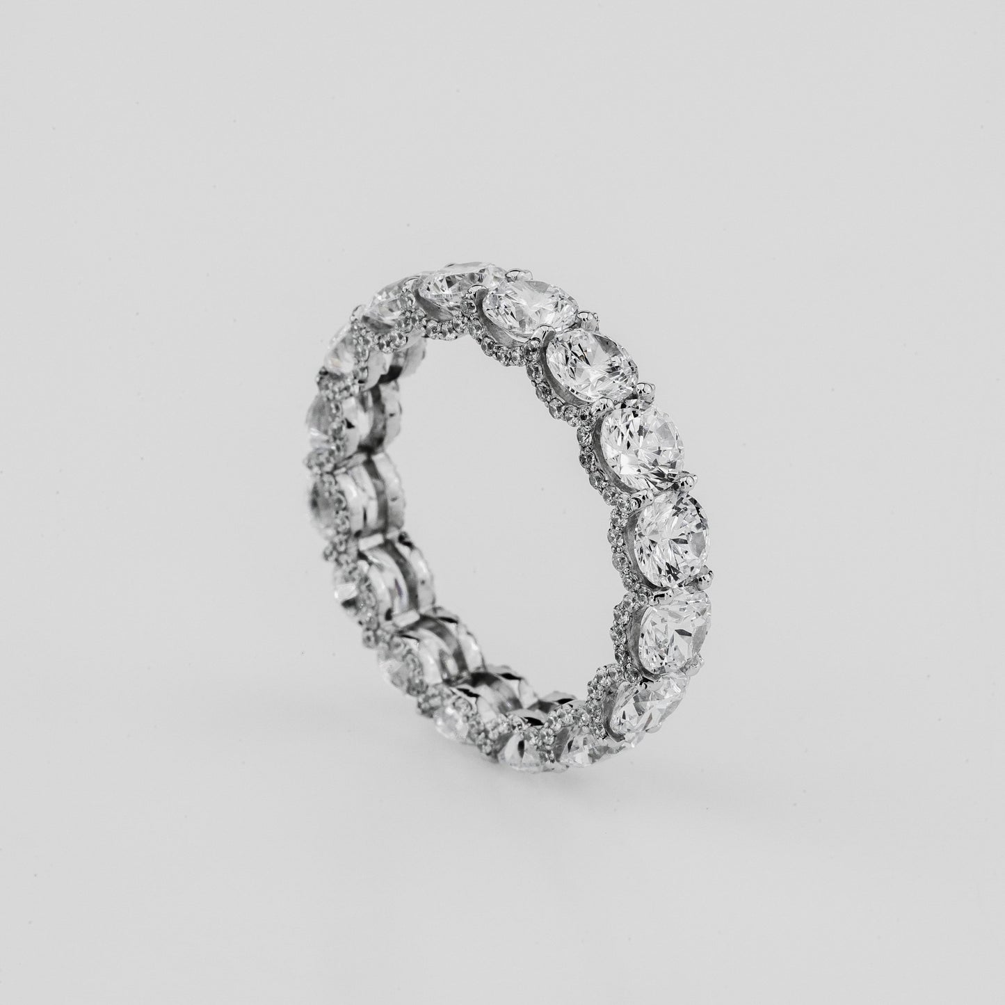 Round-Cut Diamond Eternity Band