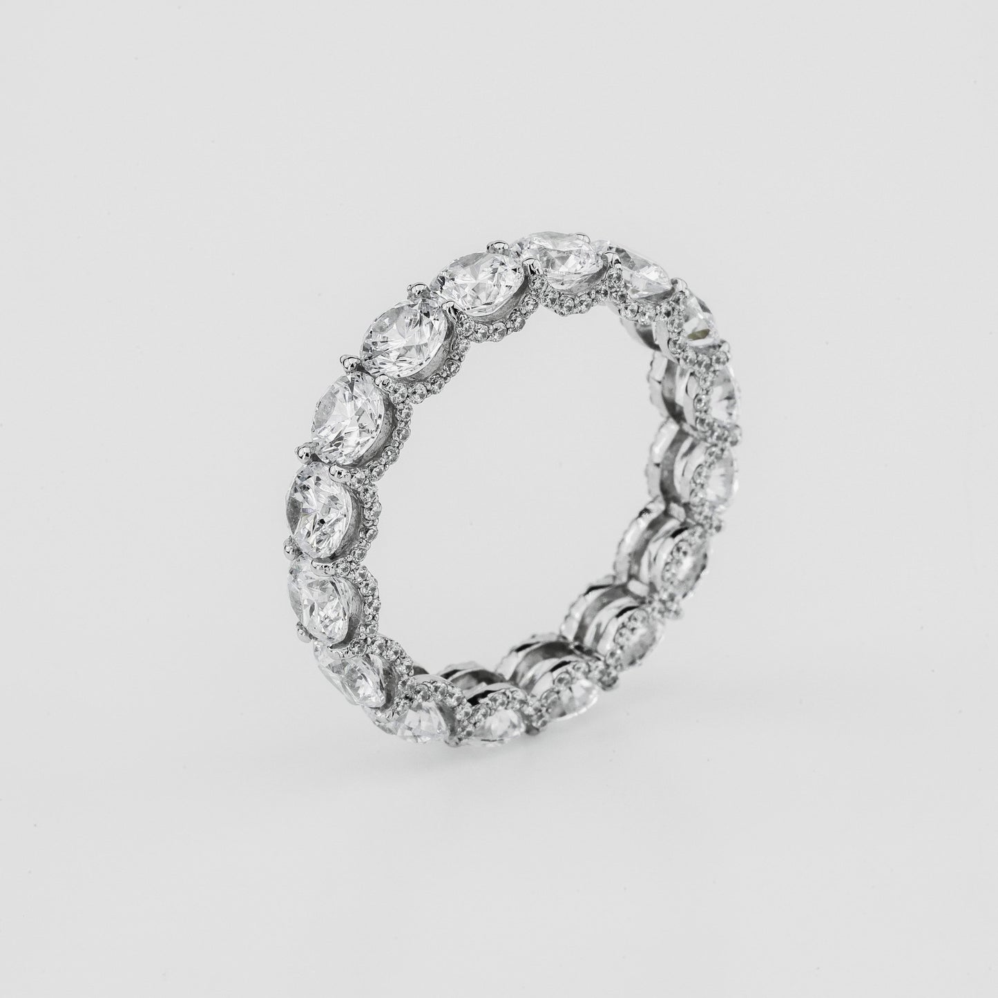 Round-Cut Diamond Eternity Band