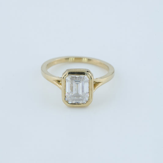 Emerald Cut Diamond Solitaire Ring
