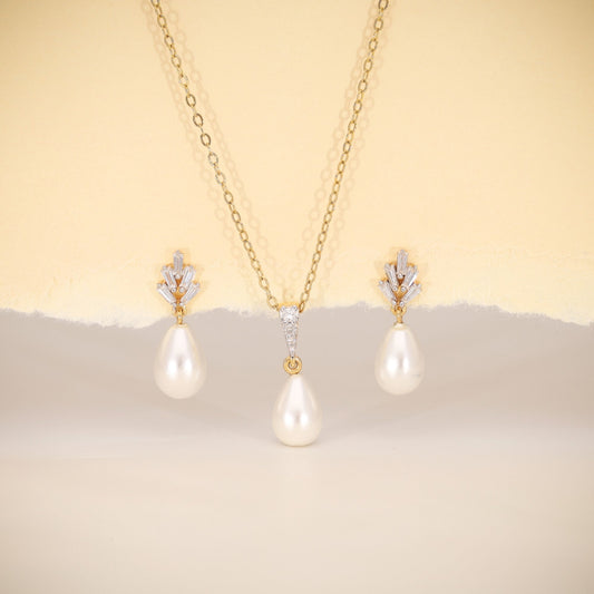 Perl Pendent Earring Set