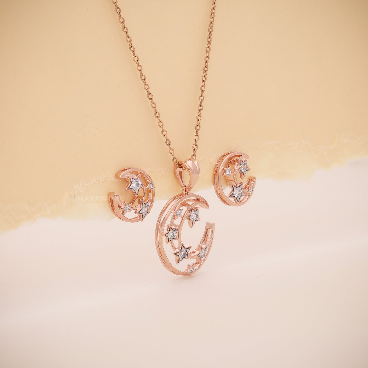 Moon Diamond Pendent