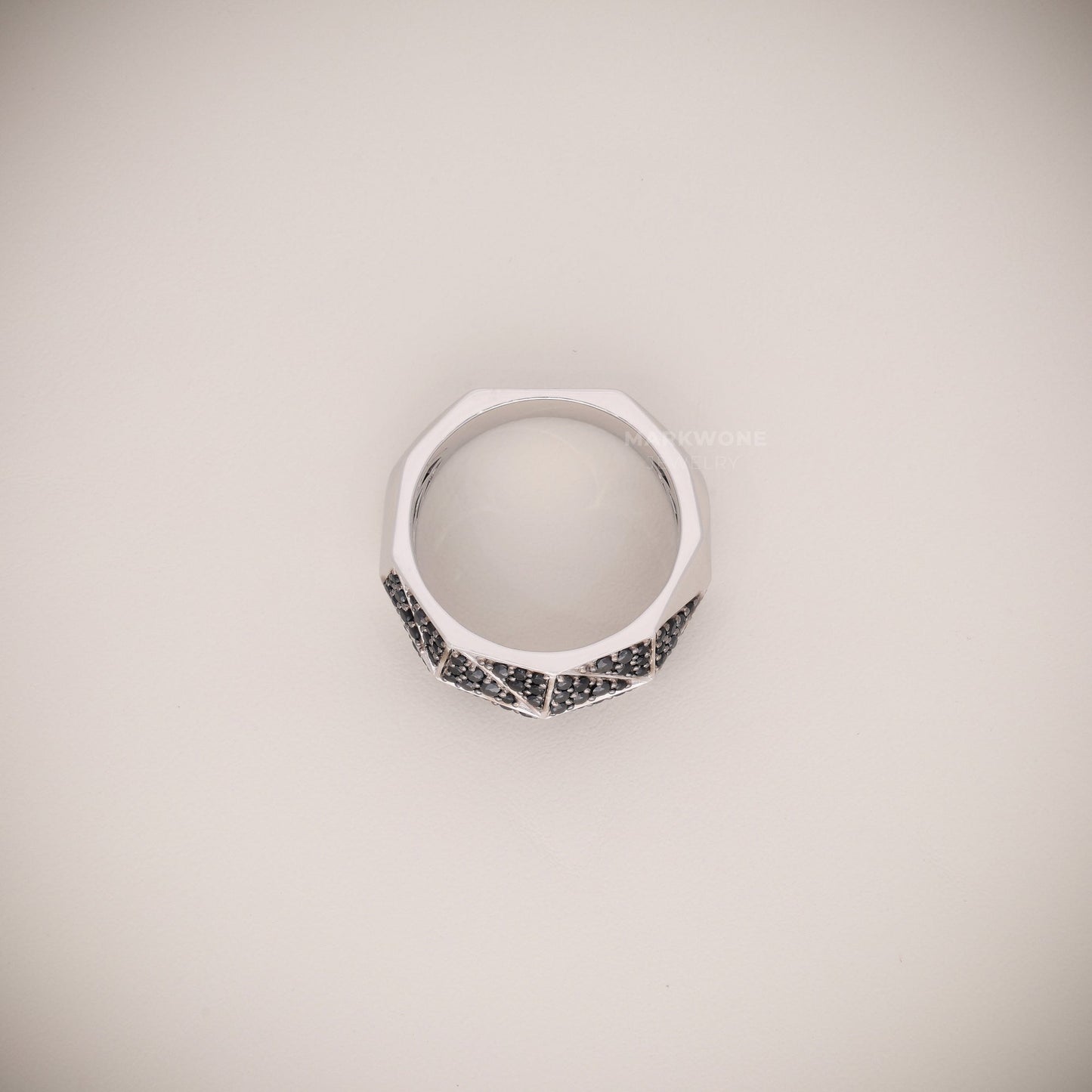 Diamond Geometric Band