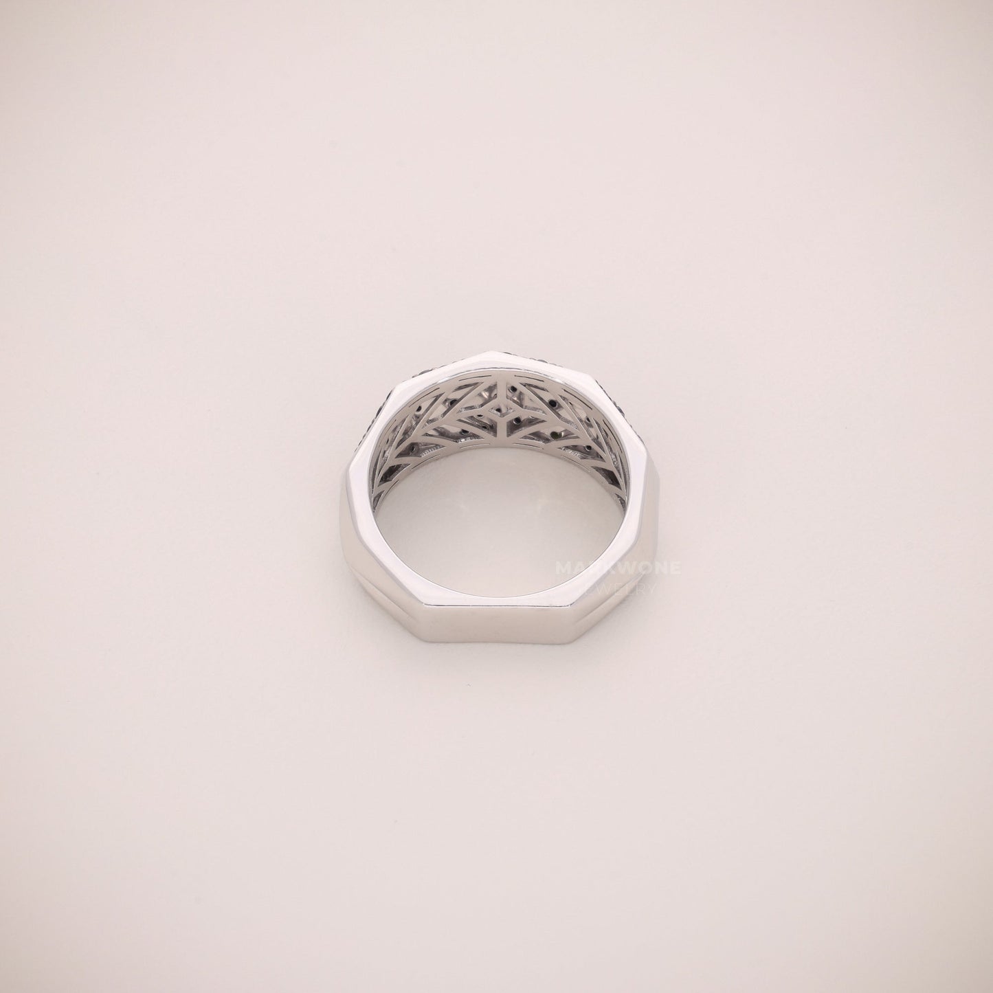 Diamond Geometric Band