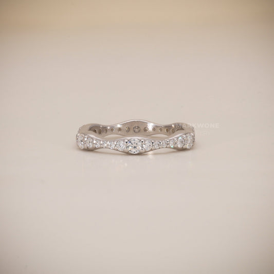 Wavy Shape Diamond Ring