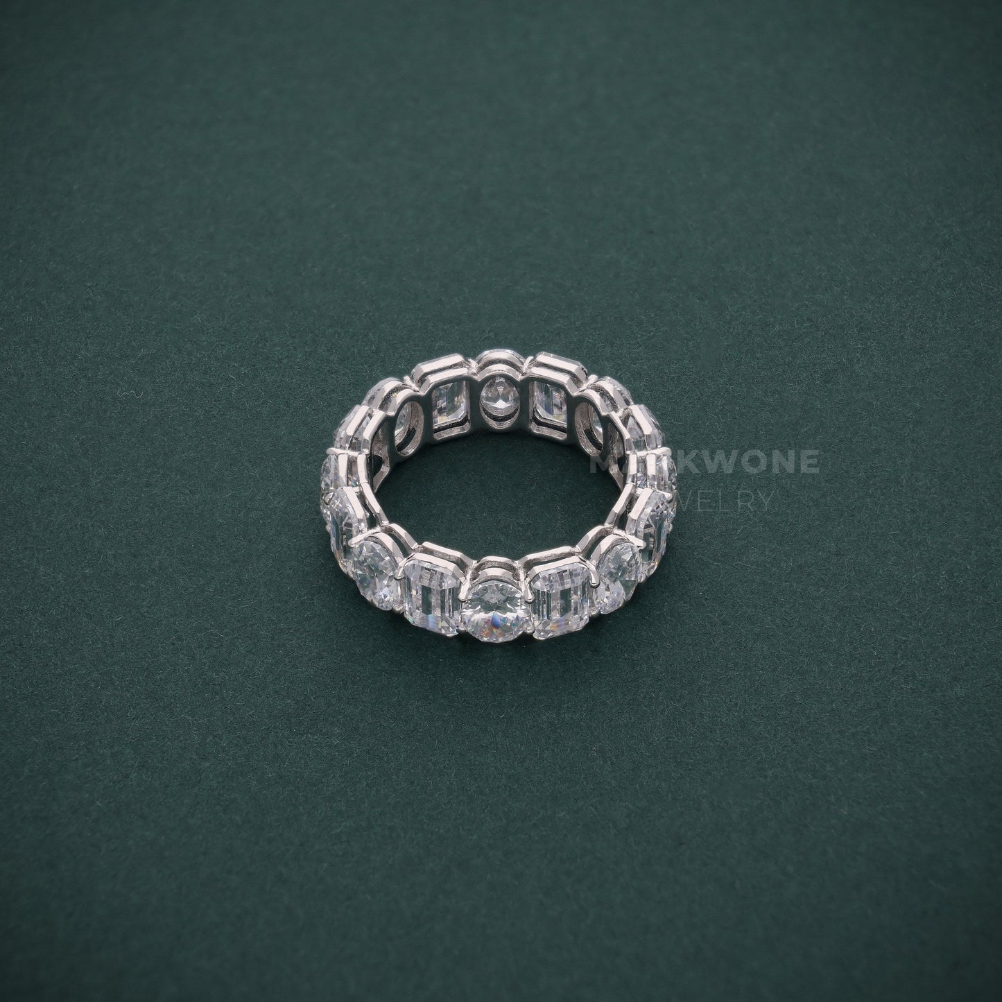Mixed-Cut Diamond Eternity Band
